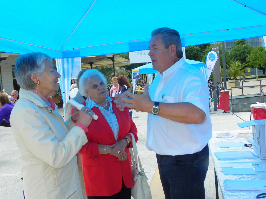 111_1198_JPG-1306706490