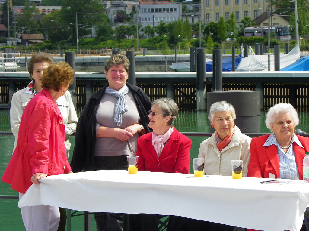 111_1253_JPG-1306706579