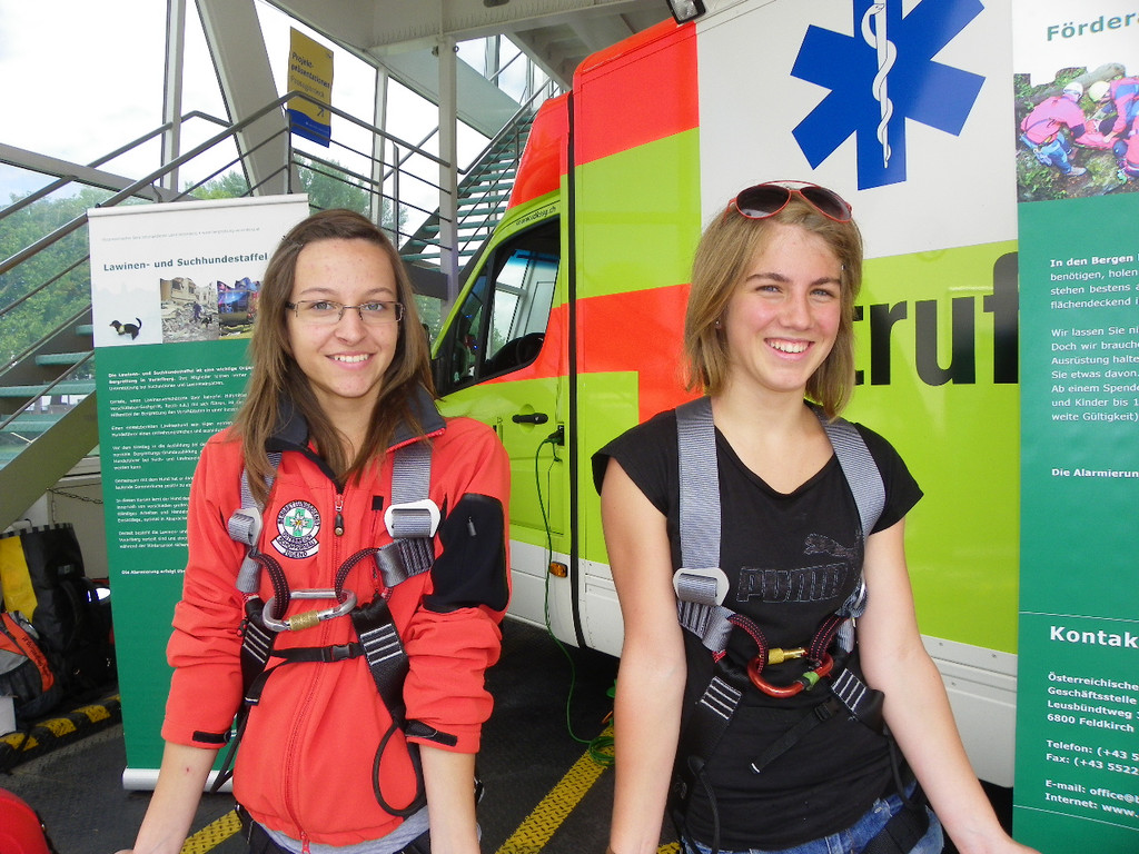 111_1345_JPG-1306706647