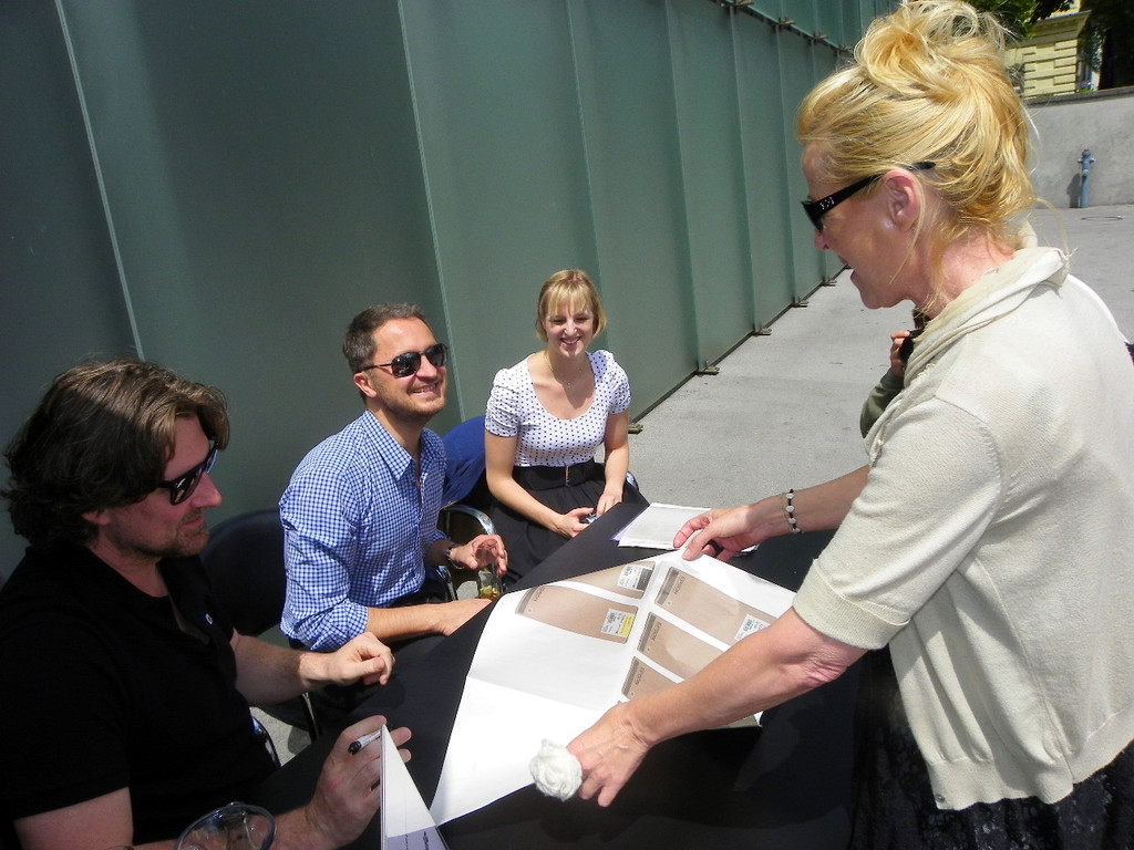 111_1438_JPG-1306708001