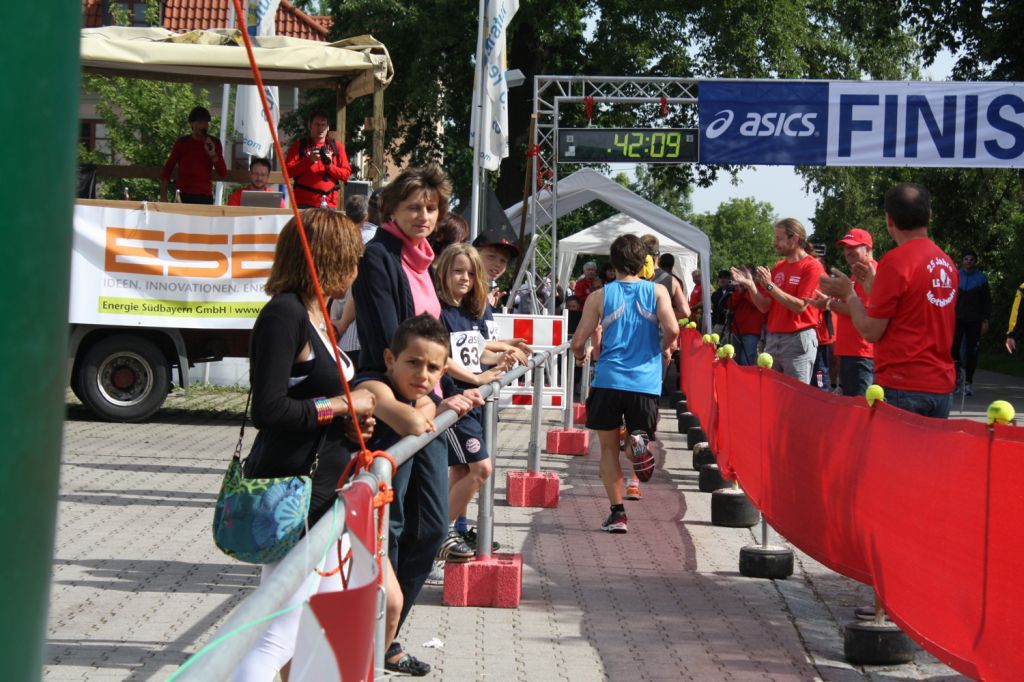normal_29052011alleelaufmettenheimfaaktivnews_40.jpg
