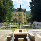 Der Garten Hellbrunn lockt mit seinen Wasserspielen. - © bda.at