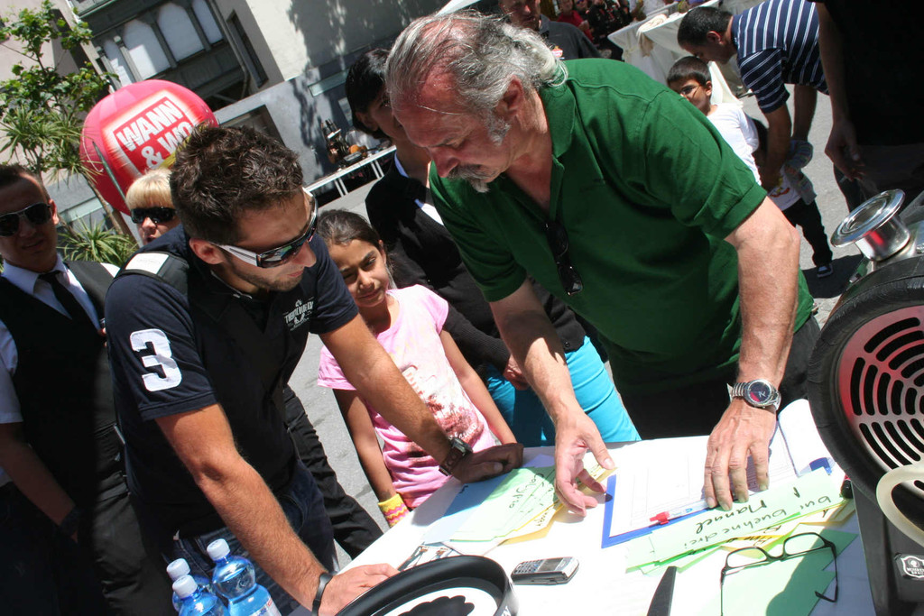 IMG_9906_jpg-1306769029