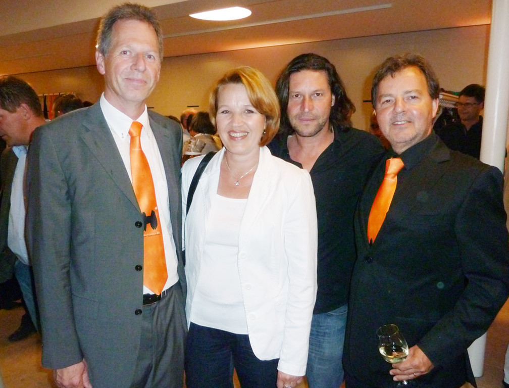 Puppen1LR_Bgm___jpg-1306774328