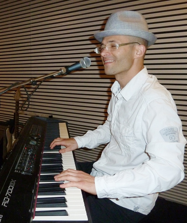 Puppen27Musik-Waibel_jpg-1306774616