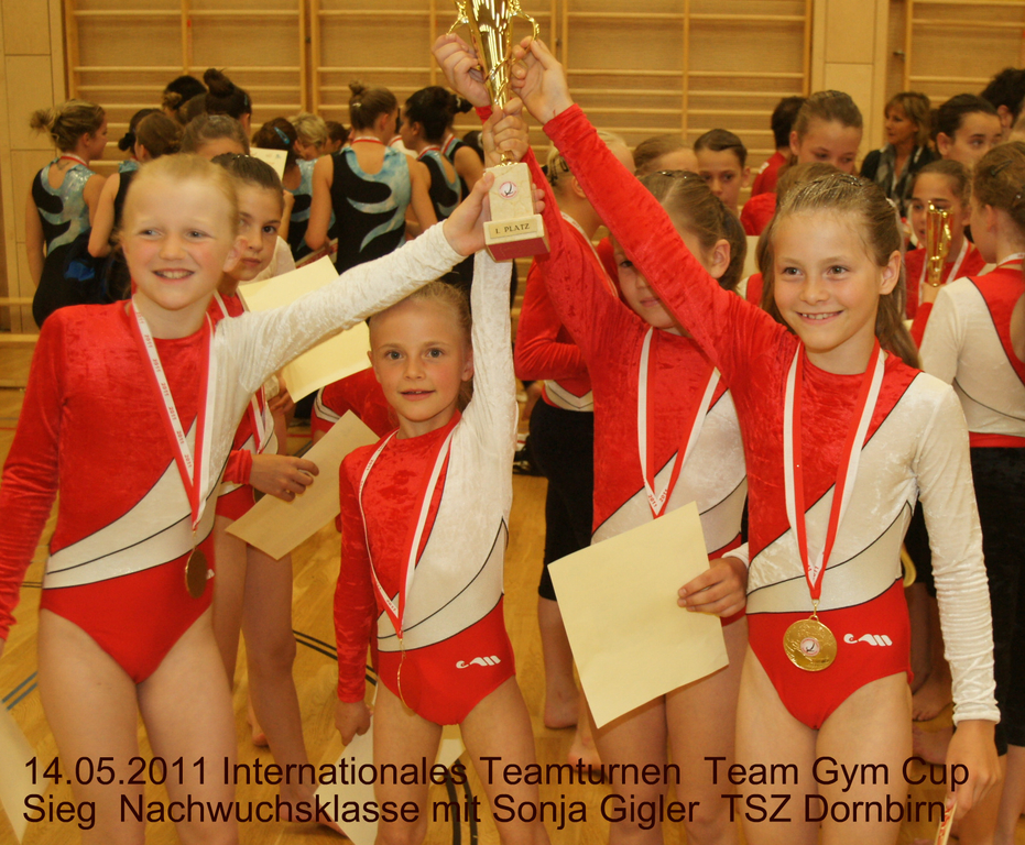 14_05_2011 Internationaler  Team Cup  Sieg  Tsz Dornbirn mit Sonja Gigler.jpg
