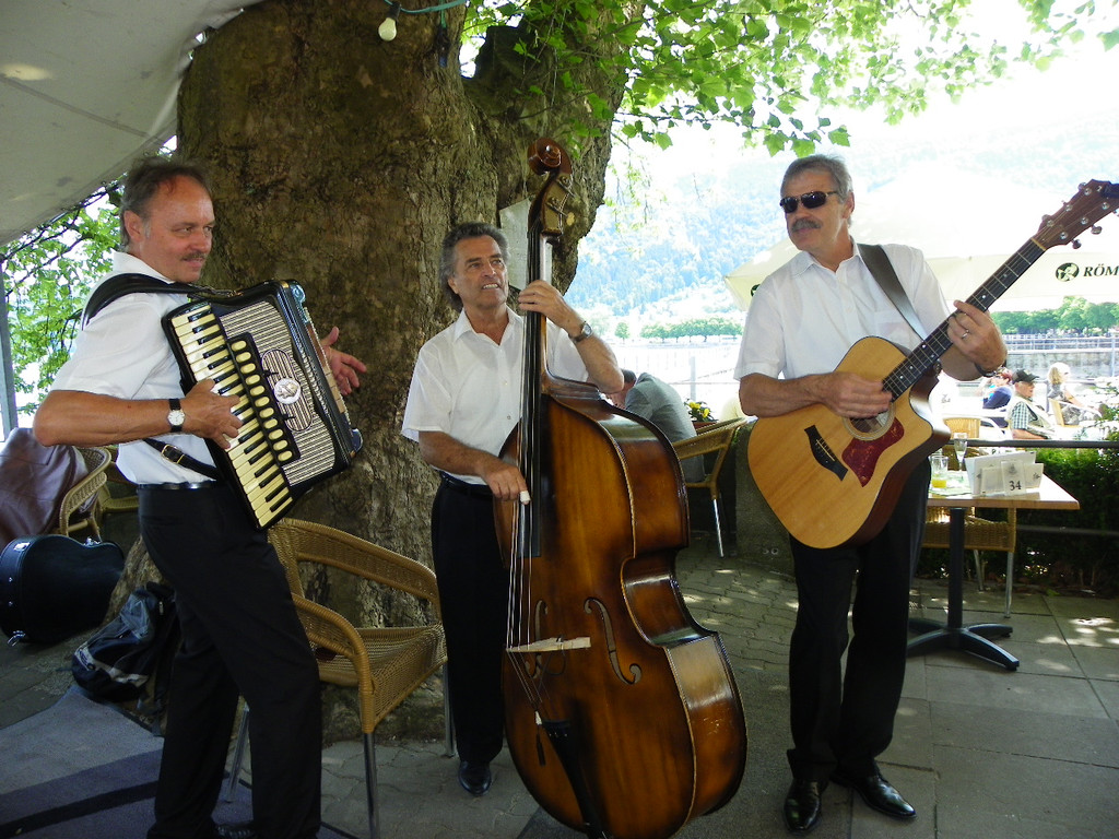 111_0218_JPG-1306881036