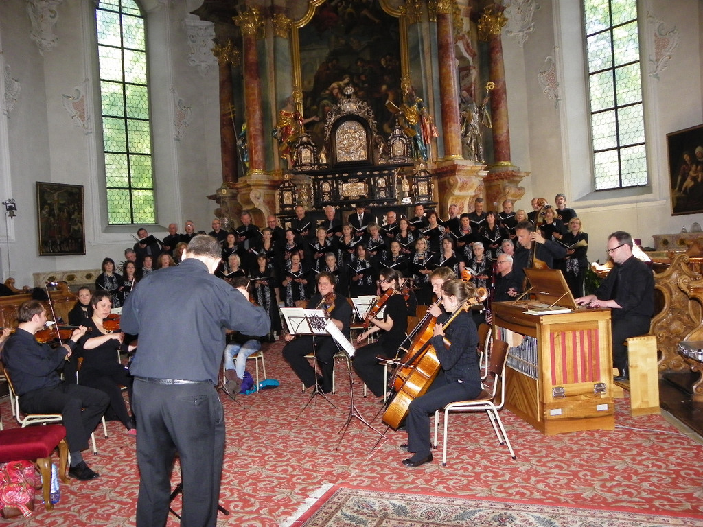 111_2562_JPG-1306965619