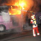 Bus in Vollbrand auf A 21 6. Juni 2011