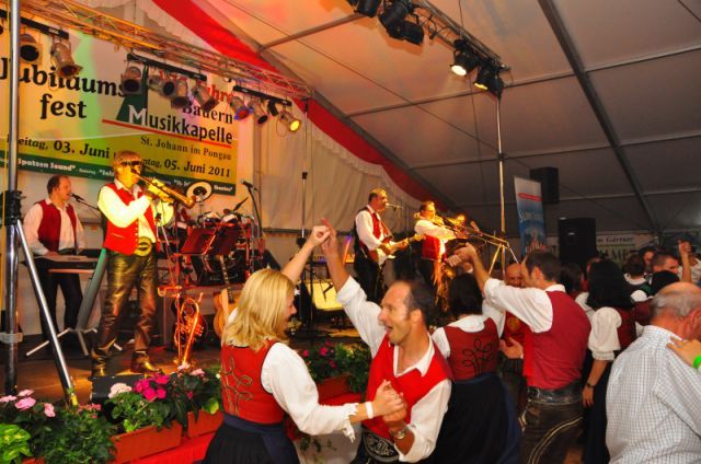 normal_04062011bauernmusikkapellembaktivnews004.jpg