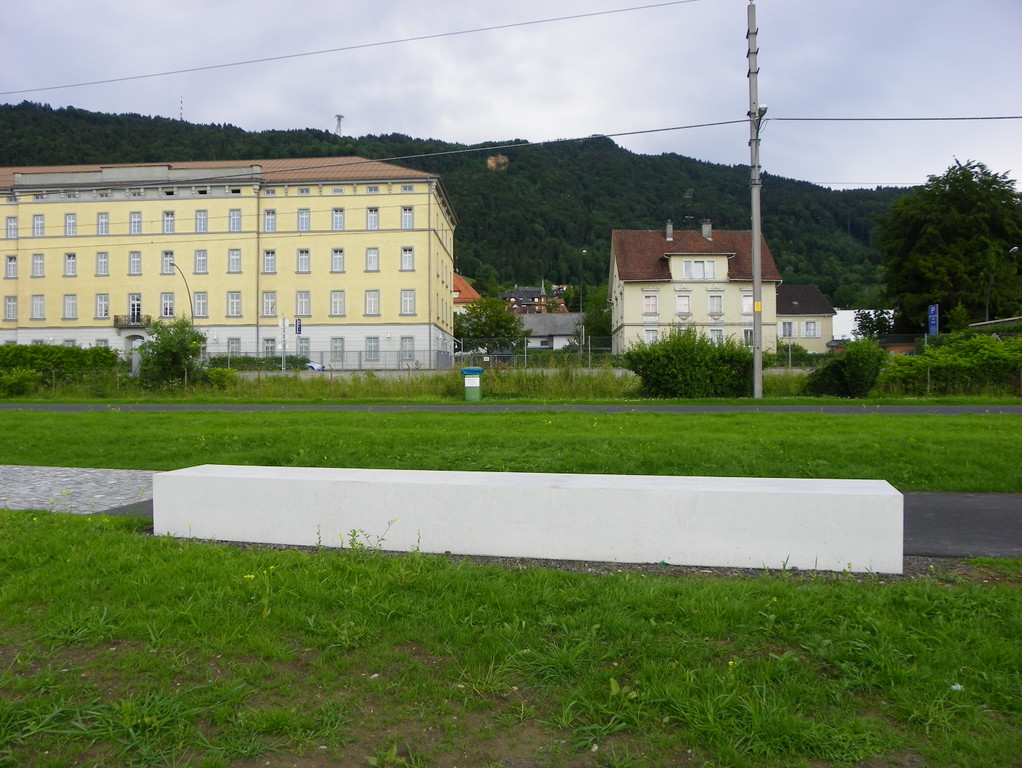 6_6_11 183_jpg-1307400785