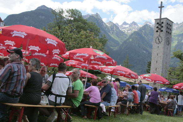 KLF 2011 004 Festbesucher.JPG