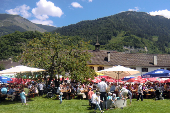 KLF 2011 006 Festbesucher.JPG