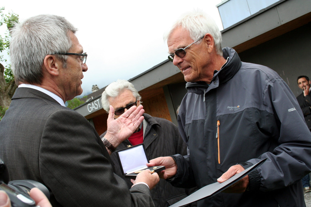 IMG_9985_jpg-1307652996