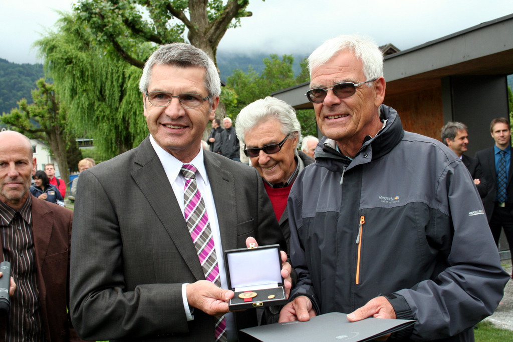 IMG_9990_jpg-1307653021