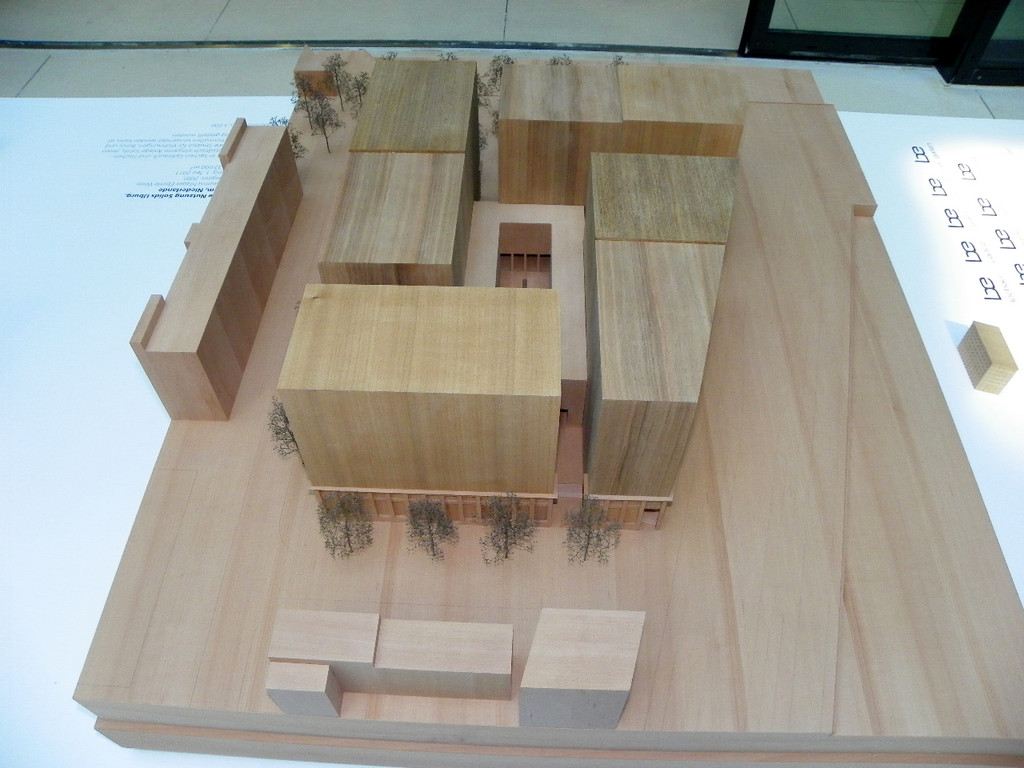 110_9155_JPG-1307660399