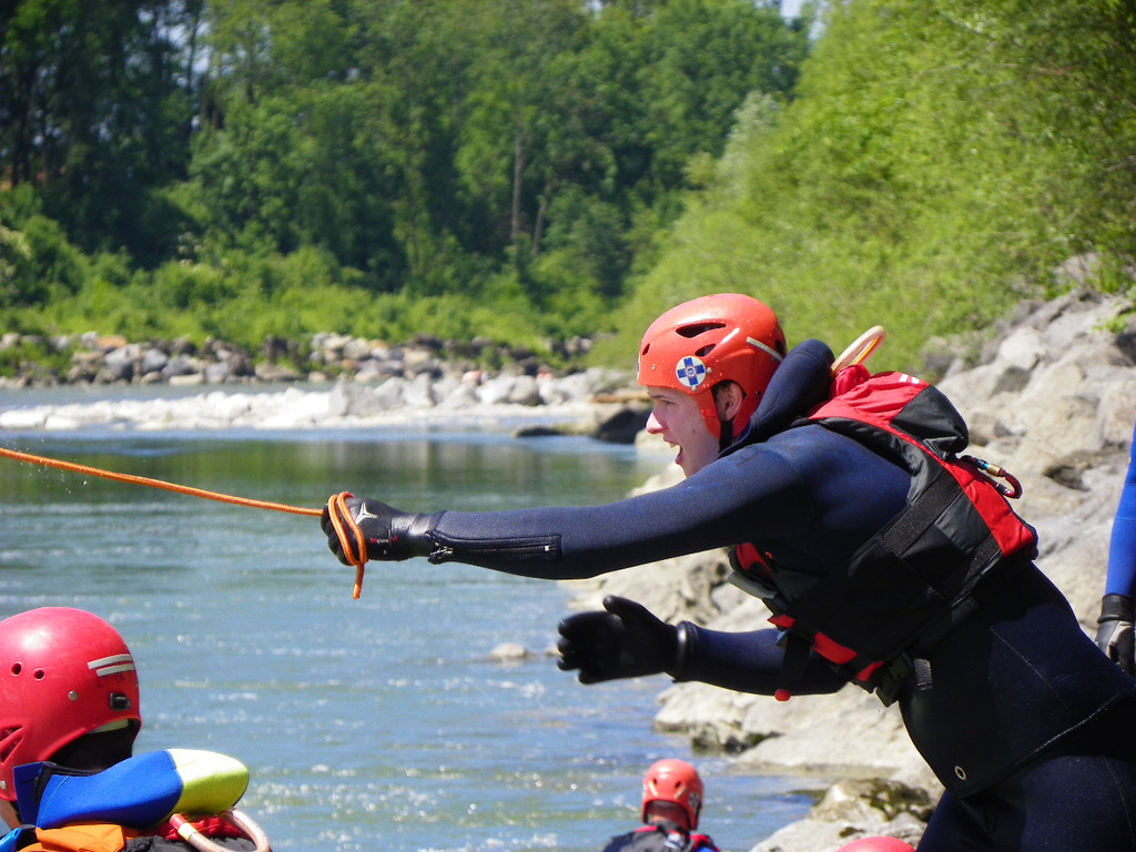 111_2476_JPG-1307748795