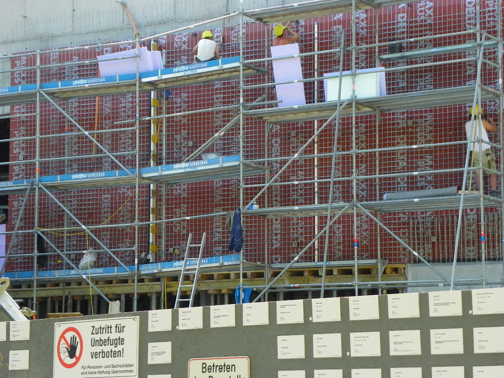 110_9205_JPG-1307750102