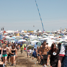 publikum - Essen Wasser Campingplatz - Nova Rock 2011 - Nickeldorf - florian wieser-40.jpg