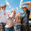 publikum - Essen Wasser Campingplatz - Nova Rock 2011 - Nickeldorf - florian wieser-49.jpg