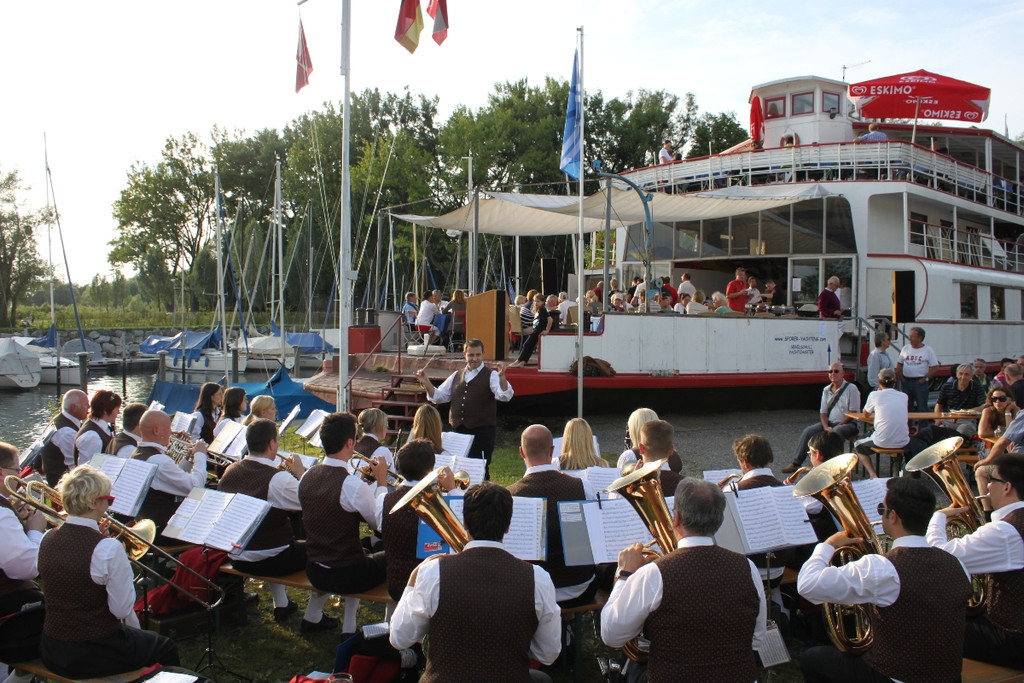 Blauer Anker Ueberreichung 2011 _7__jpg-1307916790