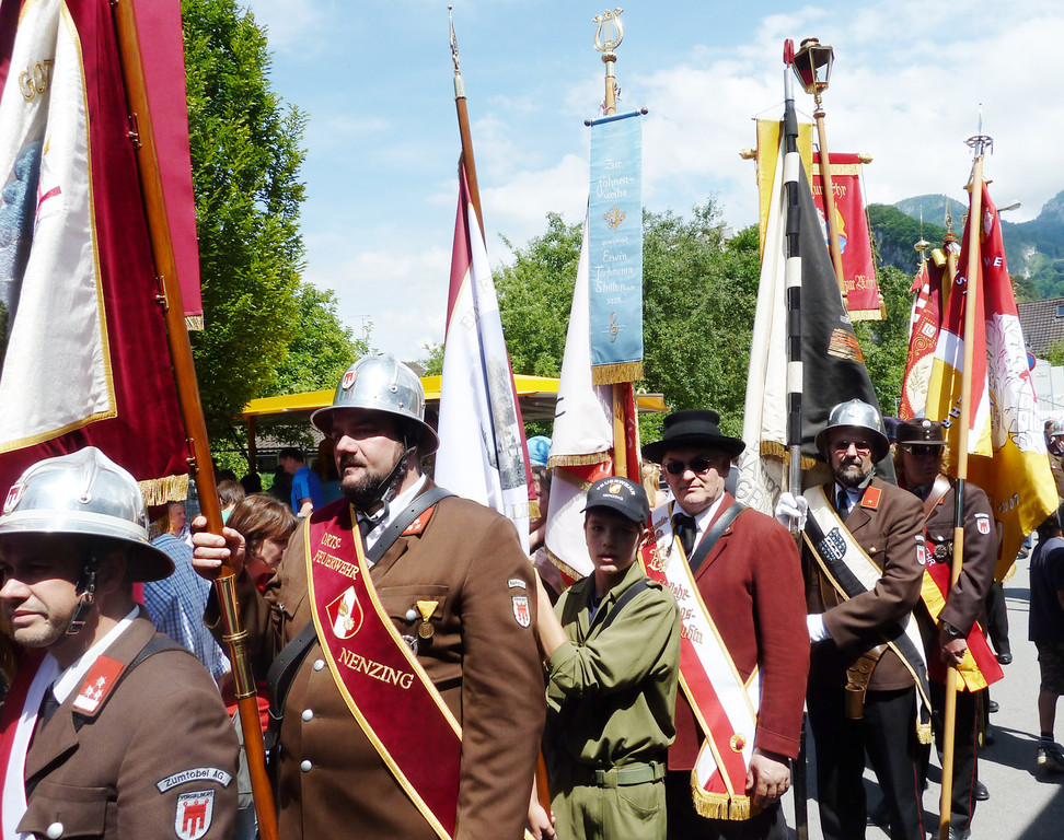 Leiter37Fahnen_jpg-1308086551
