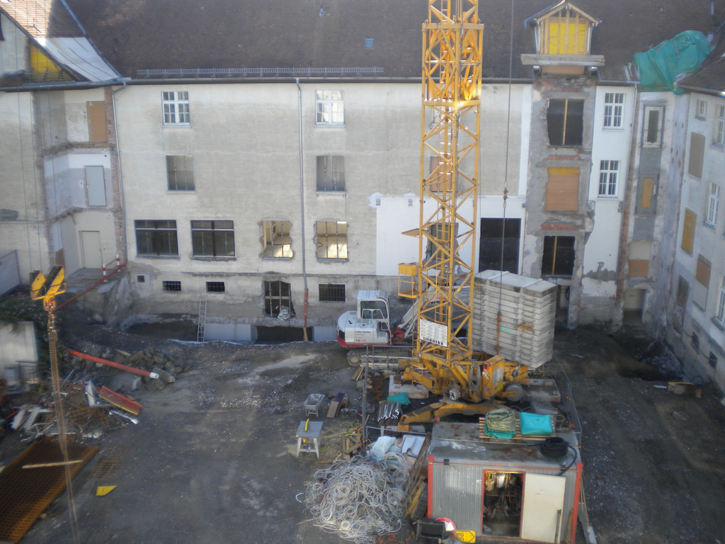 067-Blick in den Hof.jpg