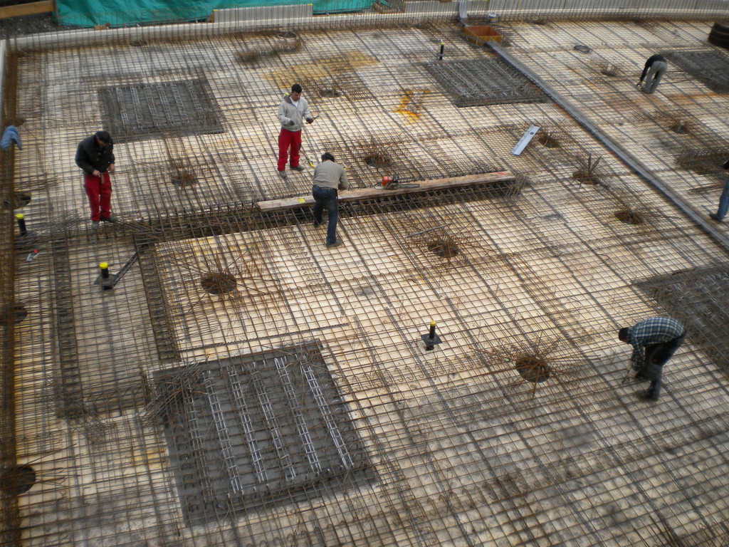 241-Armierung Bodenplatte Tiefgarage.jpg