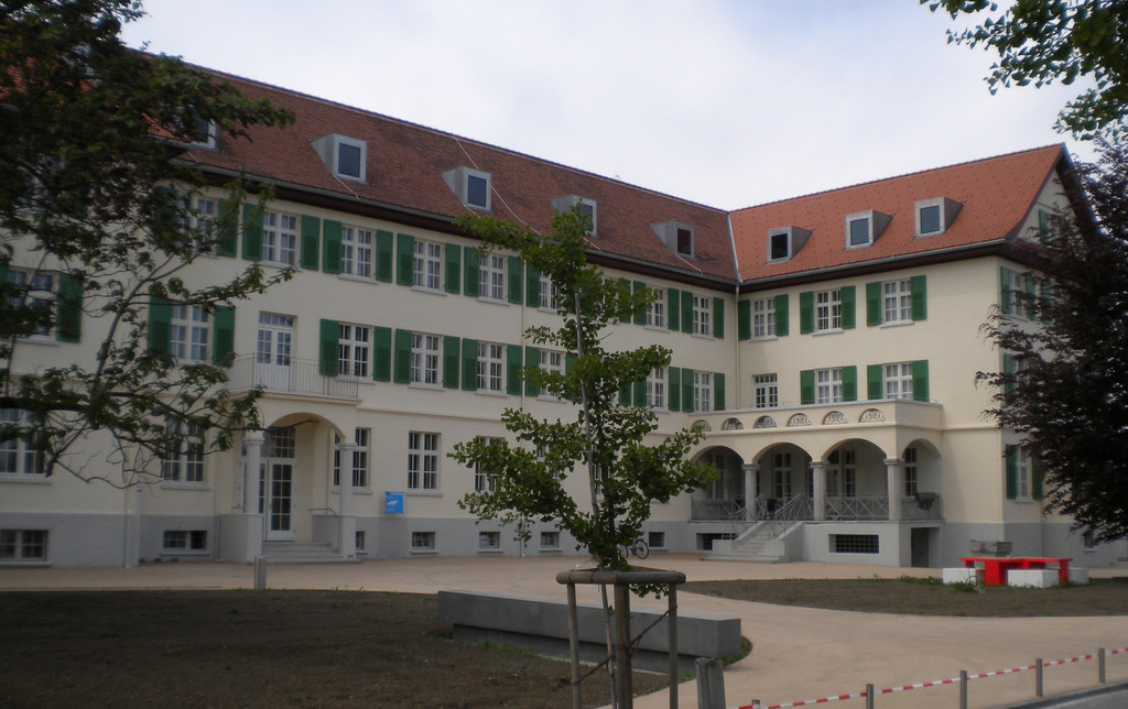 421-Ansicht Ostseite.jpg