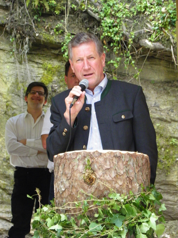 111_5141_JPG-1308523448