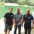 aStefan K__ng_ Siegfried H__mmerle und Vereinsobmann Peter Tonich im Naherholungsgebiet Sandgrube__JPG-1308565913
