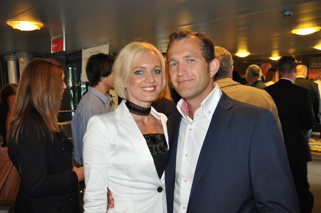 erichwirthconnyamann_jpg-1308570117