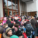 Volksschulchor Christkindlemarkt 009.jpg