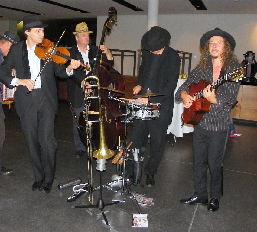 111_5450_JPG-1308853245