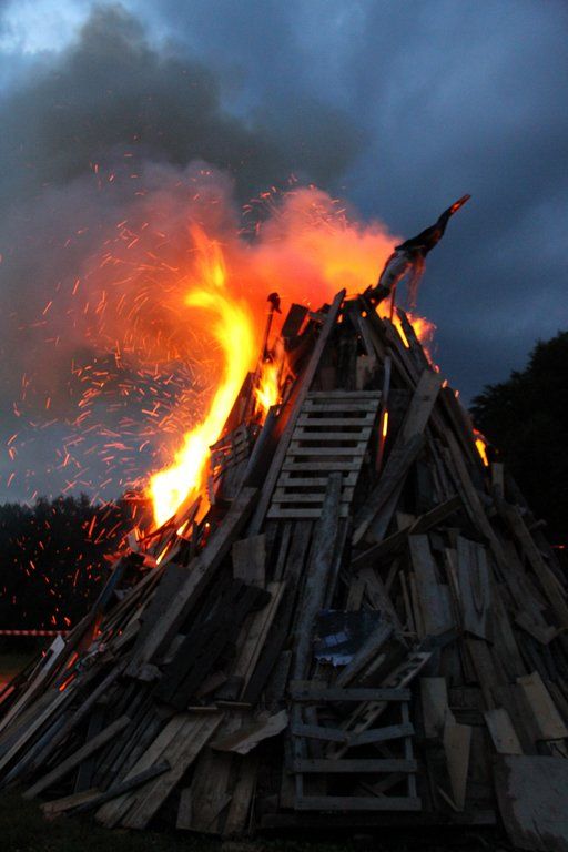 24062011fmt_sonnwendfeuerfm_07.jpg