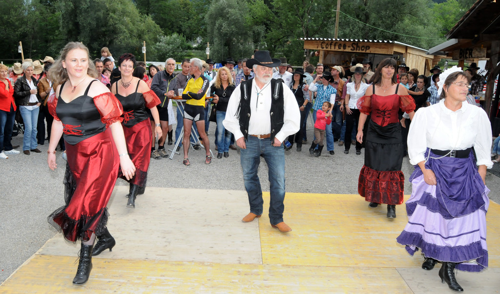 Pro Western 335_jpg-1309083047