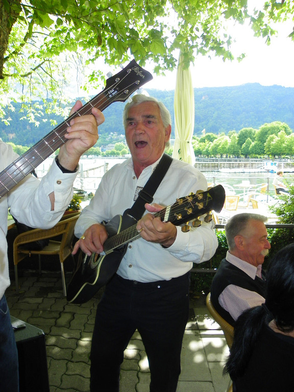 111_5695_JPG-1309127876