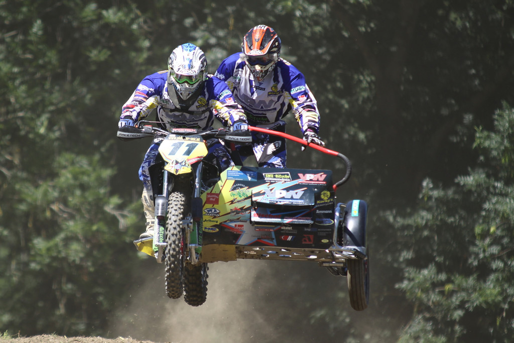 Moto Cross 2  011 381_jpg-1309176916