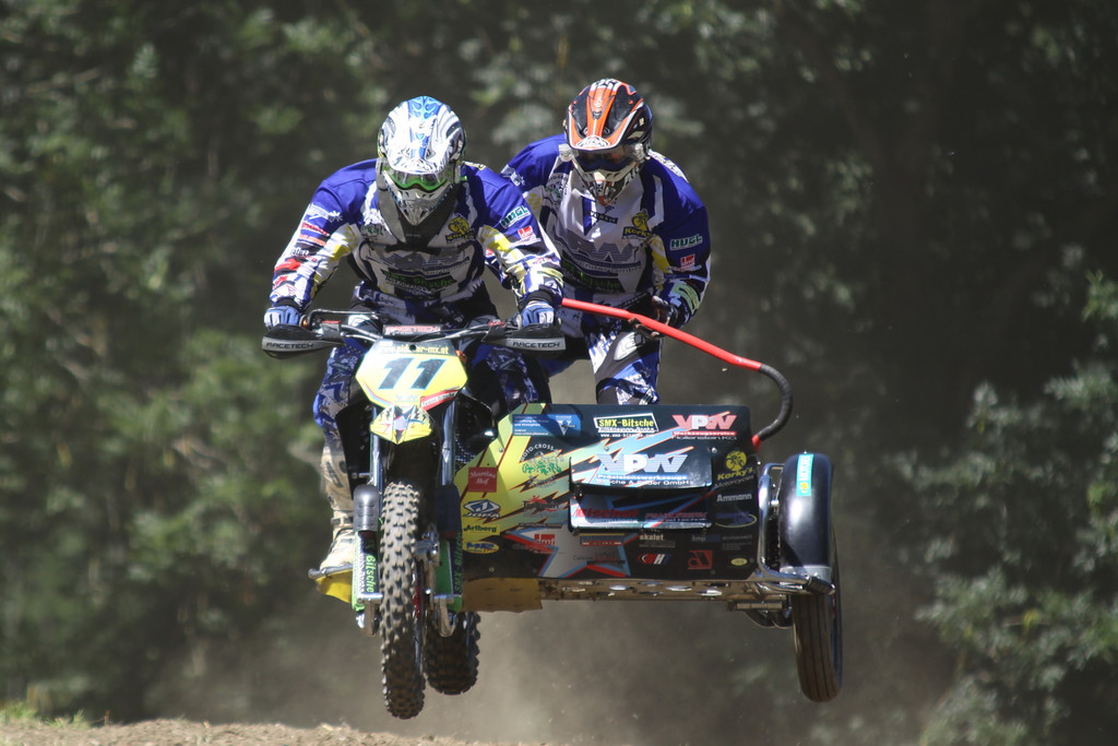 Moto Cross 2  011 382_jpg-1309176932