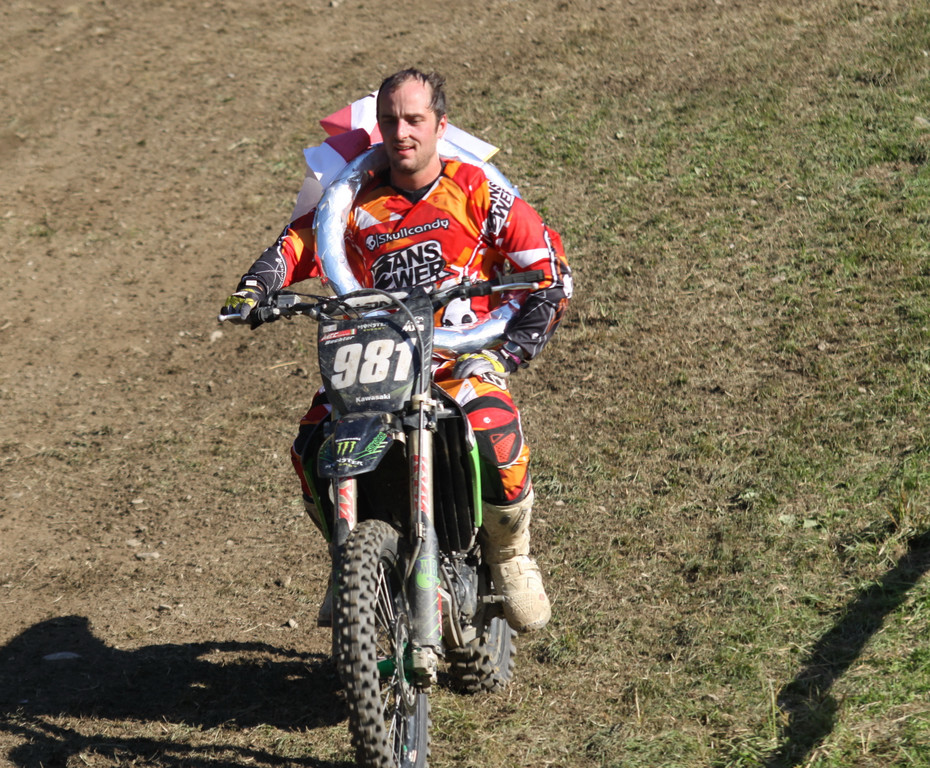 Moto Cross 4  011 402_jpg-1309178000