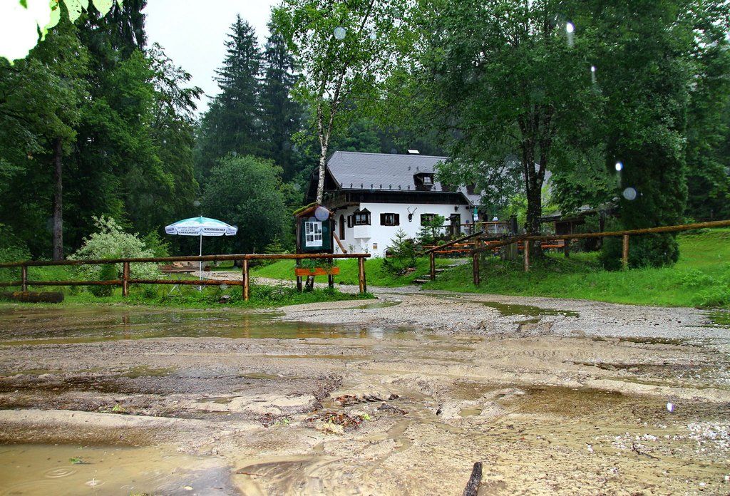 30062011fmt_ueberflutunglatschenwirt_mw_04.JPG