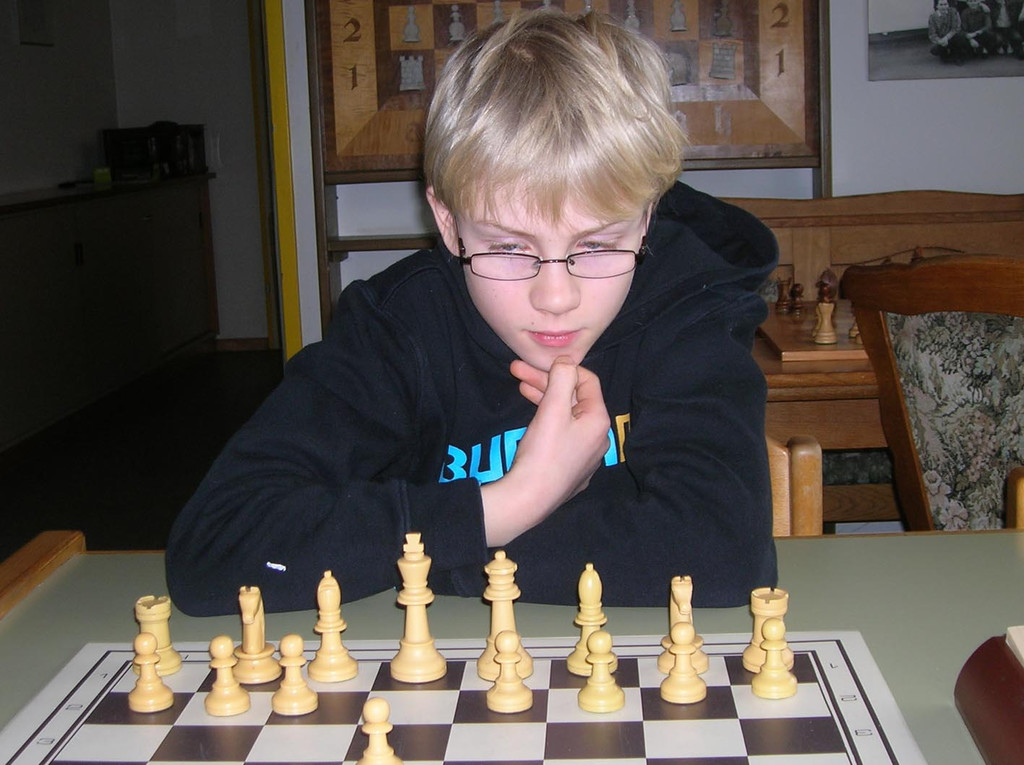 Schach6Emilian_jpg-1309435805
