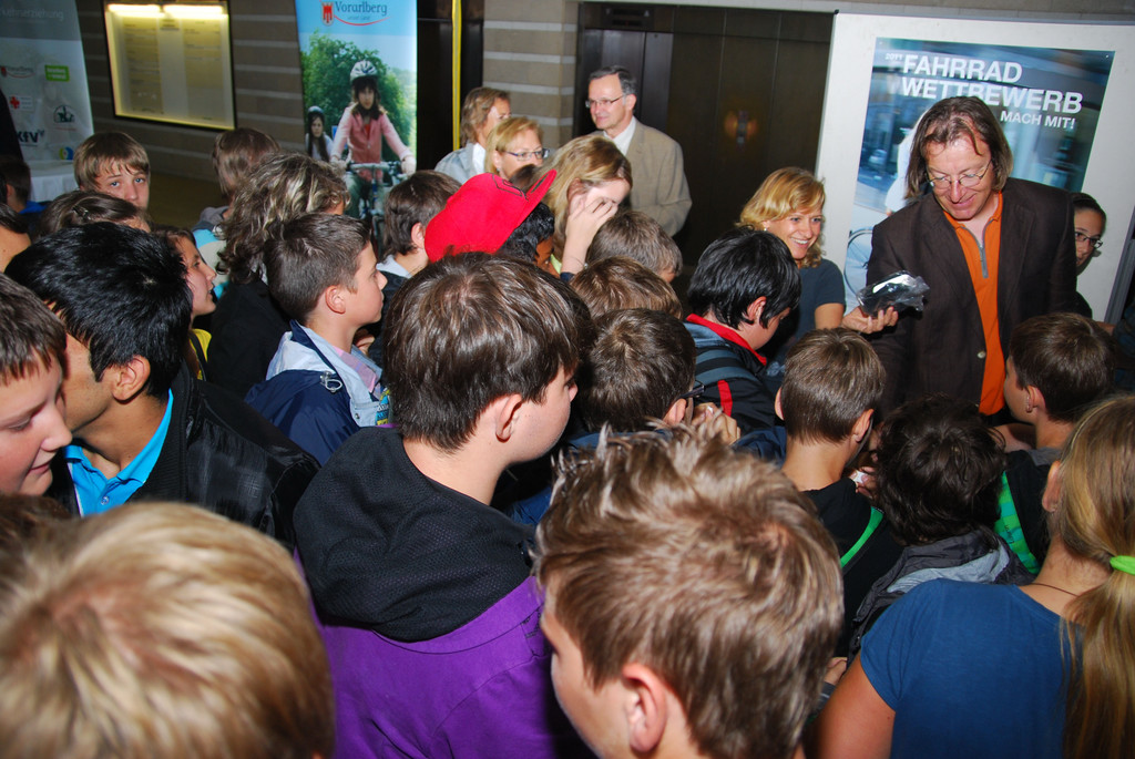 schoolbiker07_jpg-1309447885