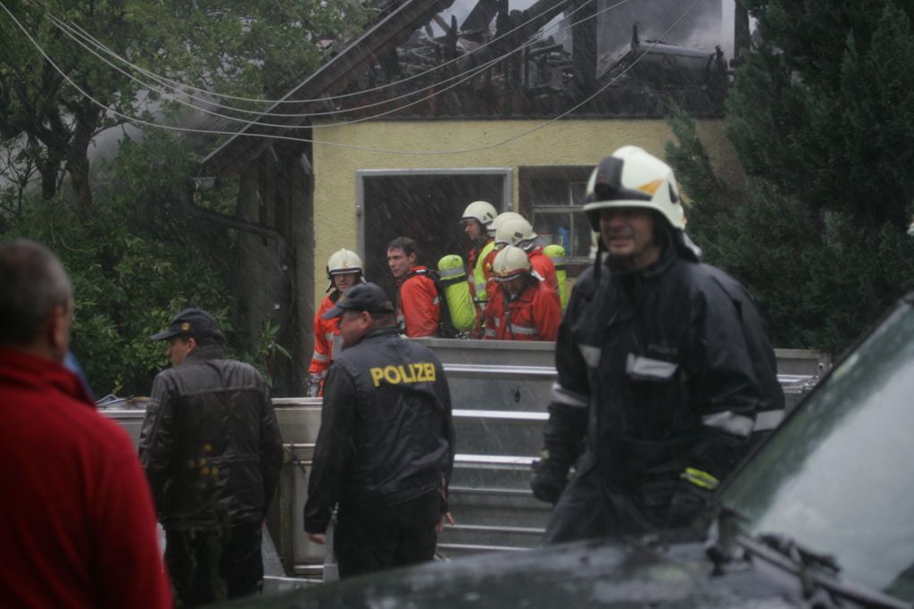 normal_30062011waffenbrandffaktivnews_23.jpg