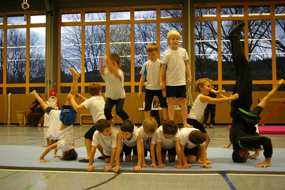 mini-bea_Nikoloturnen 210.jpg
