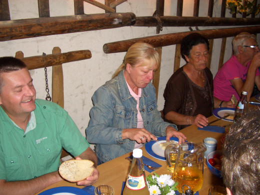 aus15_JPG-1309680787