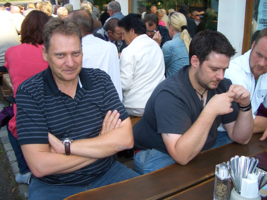 aus32_JPG-1309681587