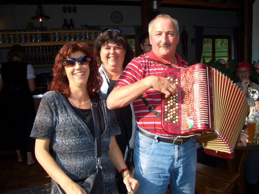 aus33_JPG-1309681769