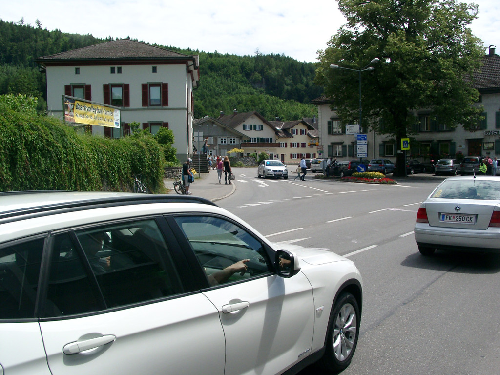 01010610_JPG-1309707740