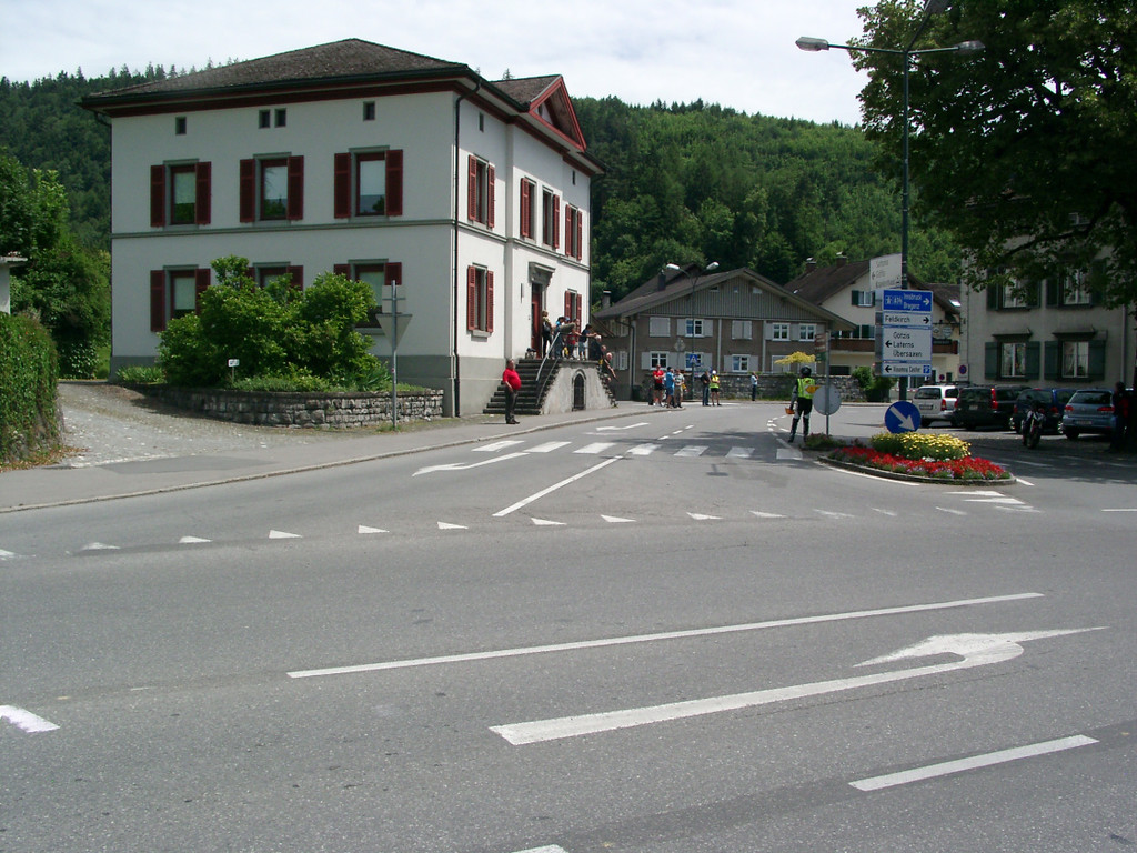 01010615_JPG-1309707818